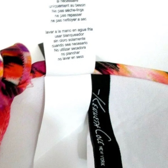 Kenneth Cole New York Triangle Hipster Bikini Top 34D - Picture 4 of 5